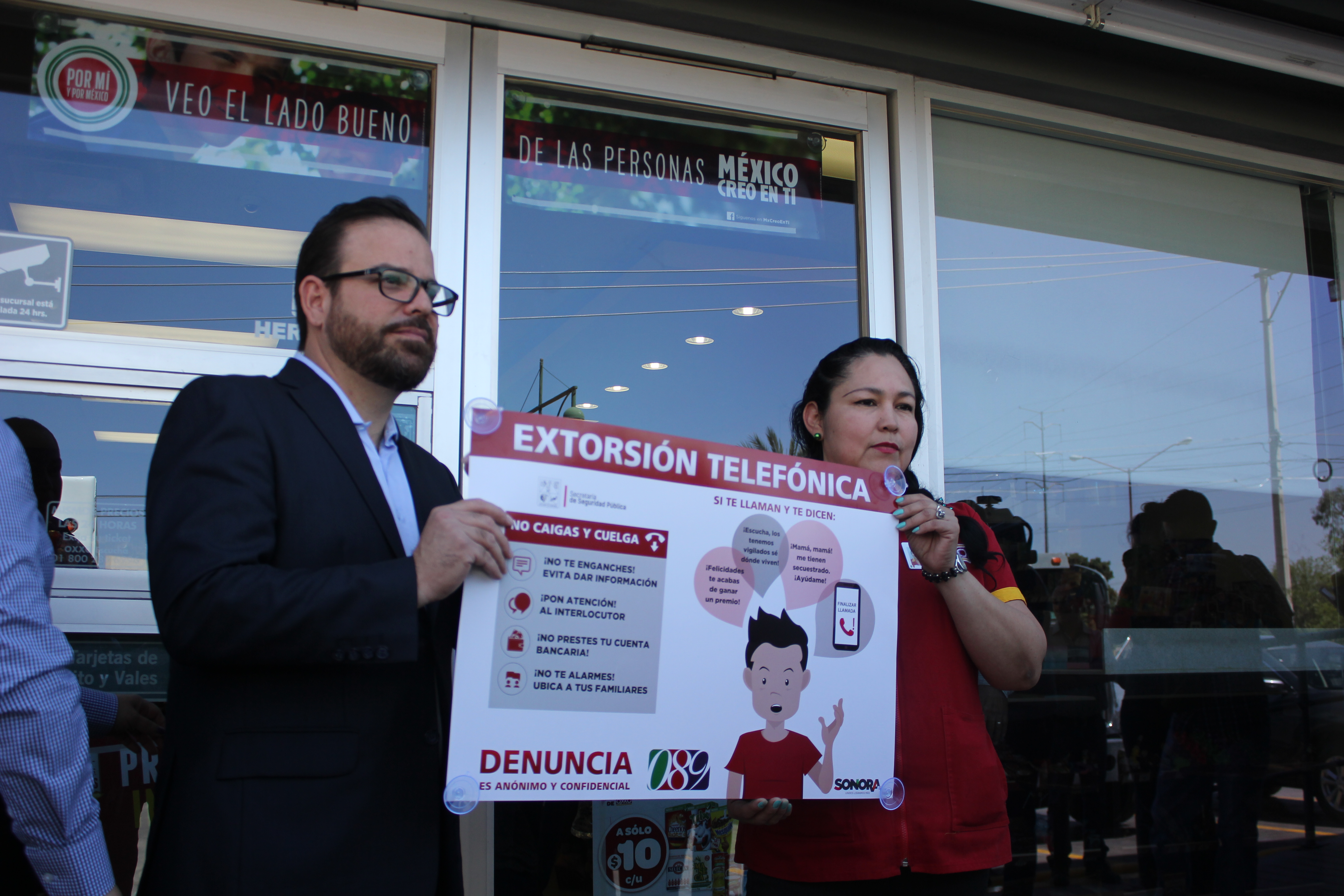 Unen esfuerzos C4 y OXXO en campaña de prevención contra extorsiones  telefónicas.